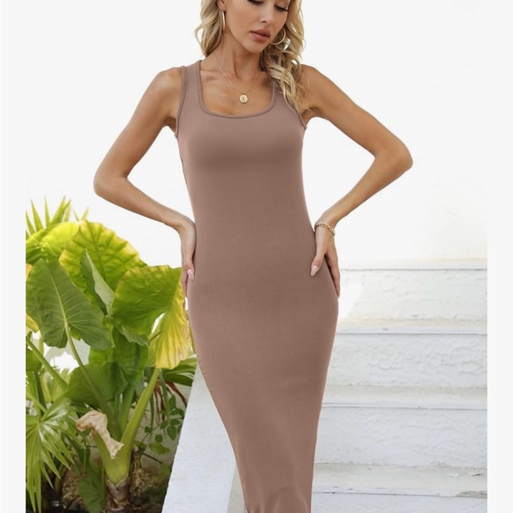 Sleeveless Scoop Neck Bodycon Dress in Taupe